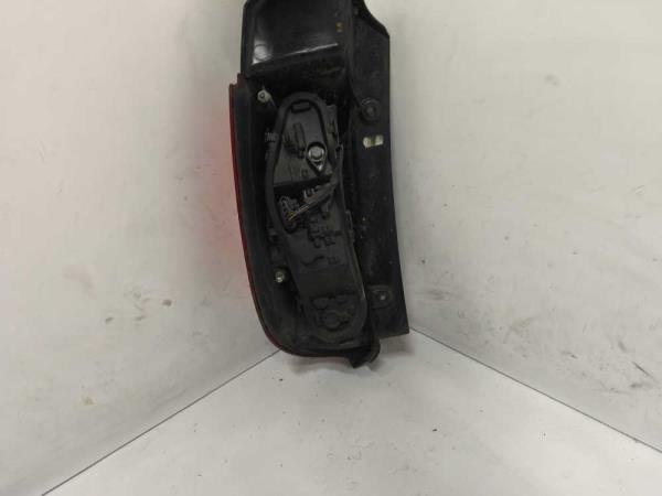 FEU ARRIERE DROIT MITSUBISHI - Vue 2